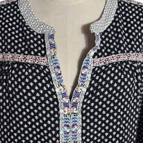 Skies are Blue Black and White Boho Peasant Embroidered Blouse Top - Picture 2 of 6